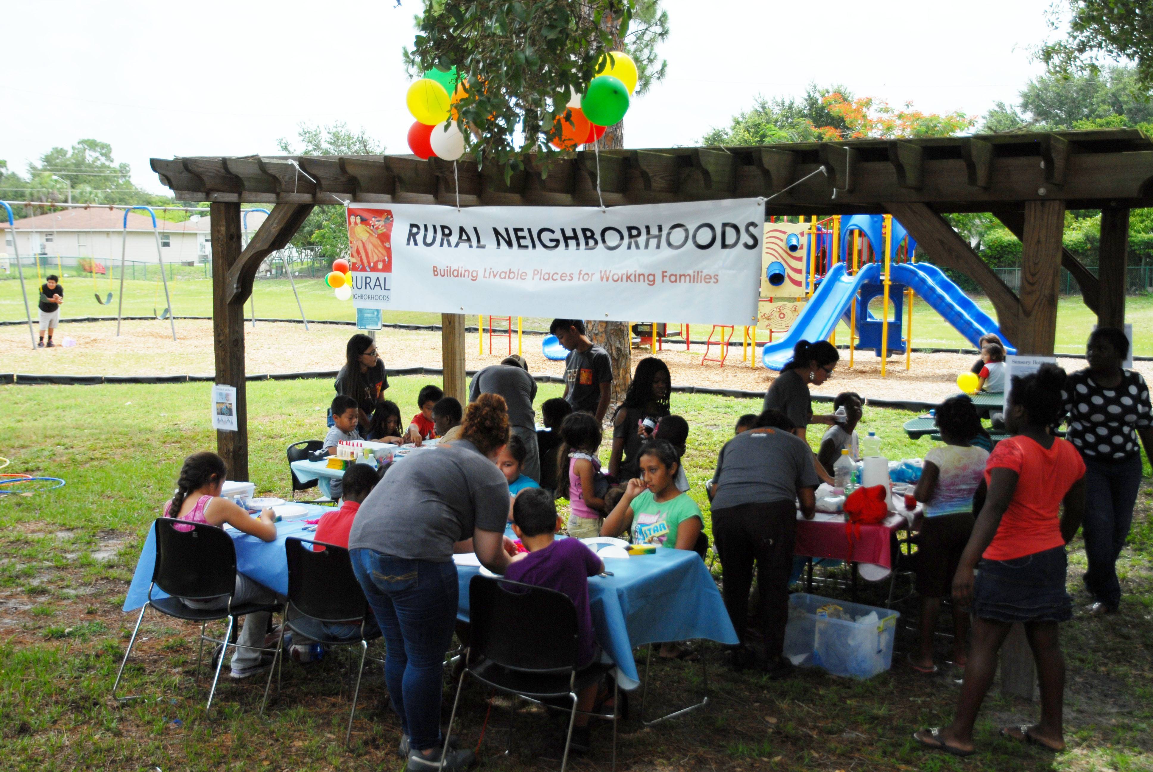 Residents of Eden Park-Esperanza Place Celebrate “Music, Murals and Arts”